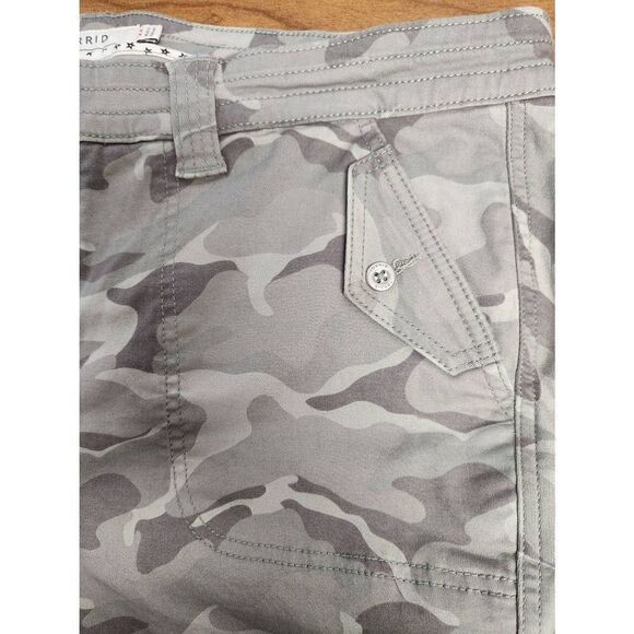 NWOT Torrid Crop Twill Military Pant, Camo size 22 - Picture 4 of 14